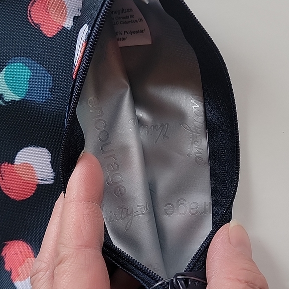 Thirty-one Snack & Go Pouch - Painted Dot Trio - Picture 3 of 6